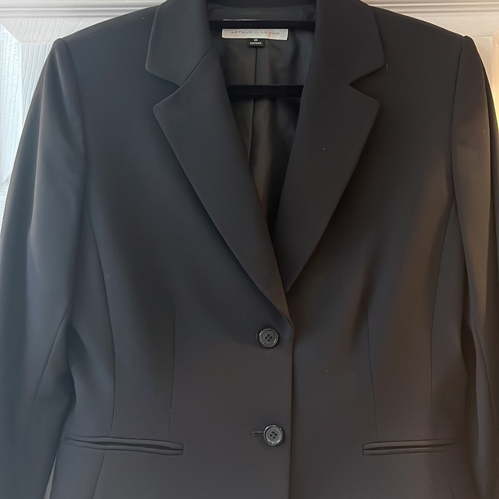 Tahari black blazer - Picture 2 of 3